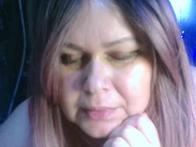 CharleeKendall webcam