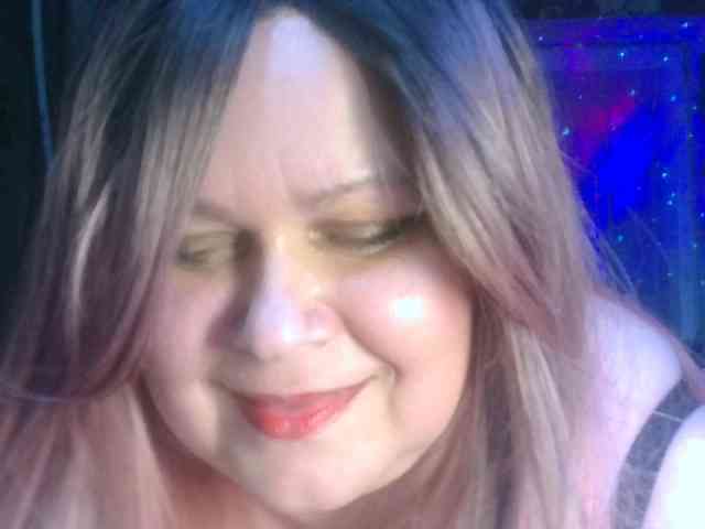 CharleeKendall webcam