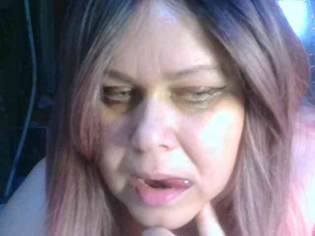 CharleeKendall webcam