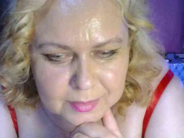 CharleeKendall webcam