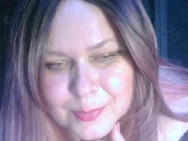 CharleeKendall webcam