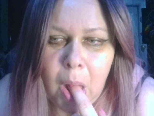 CharleeKendall webcam