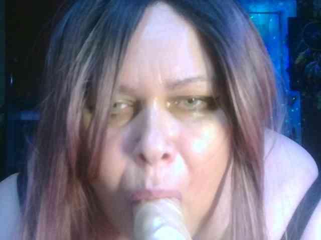 CharleeKendall webcam