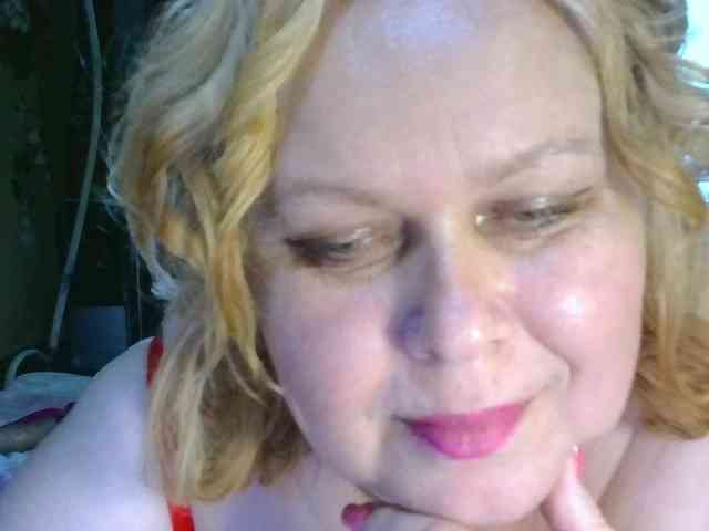 CharleeKendall webcam