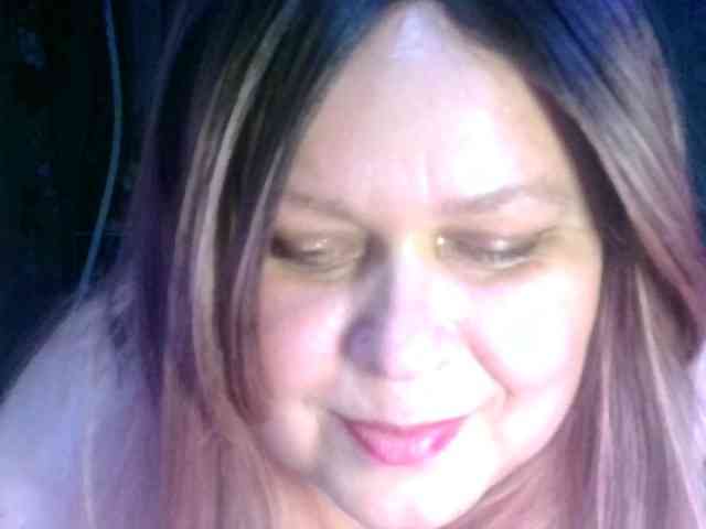 CharleeKendall Live Webcam on BongaCams