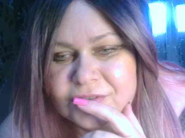 CharleeKendall webcam