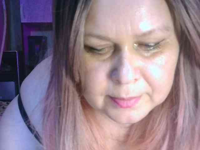 CharleeKendall Live Webcam on BongaCams