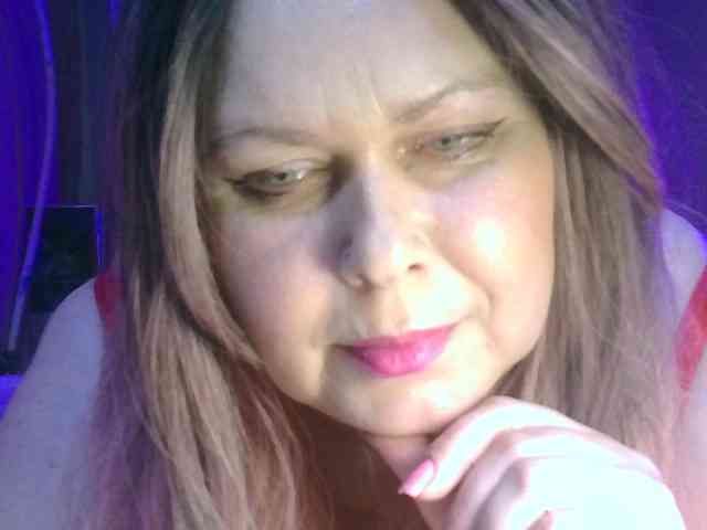 CharleeKendall webcam