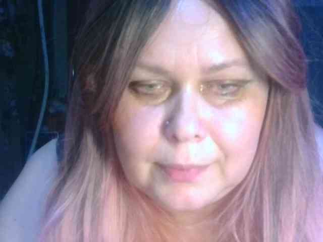 CharleeKendall webcam