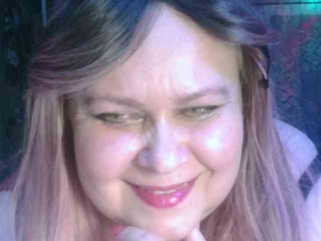 CharleeKendall webcam