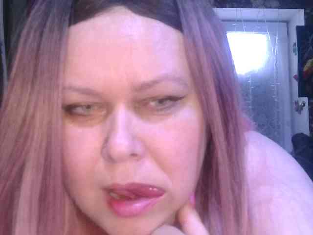 CharleeKendall webcam