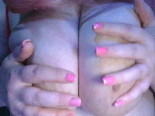 CharleeKendall webcam