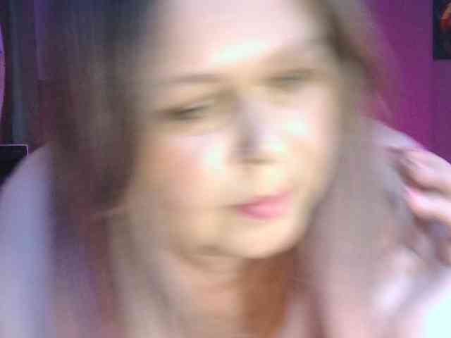 CharleeKendall Live Webcam on BongaCams