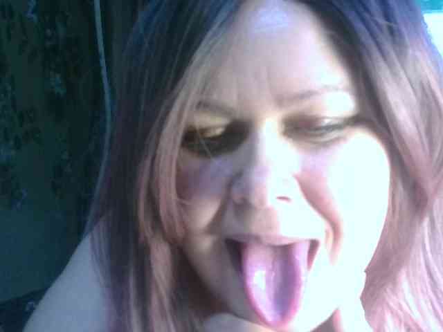 CharleeKendall webcam