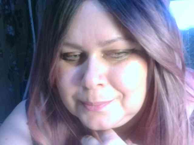 CharleeKendall webcam