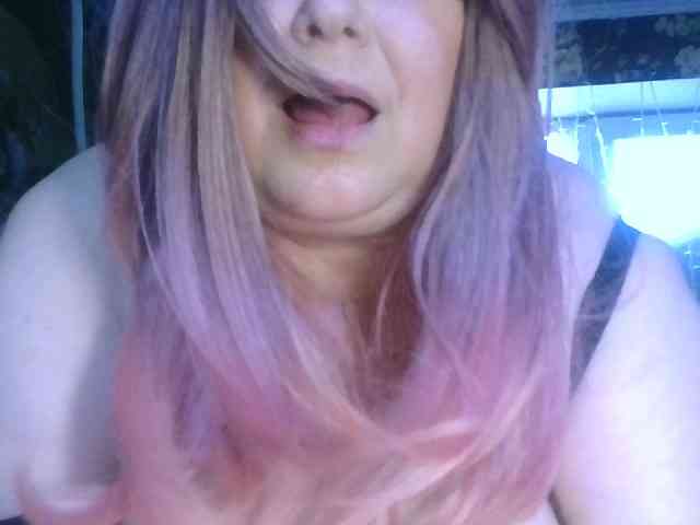 CharleeKendall webcam