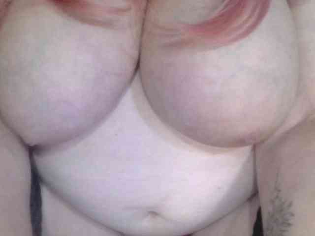 CharleeKendall webcam