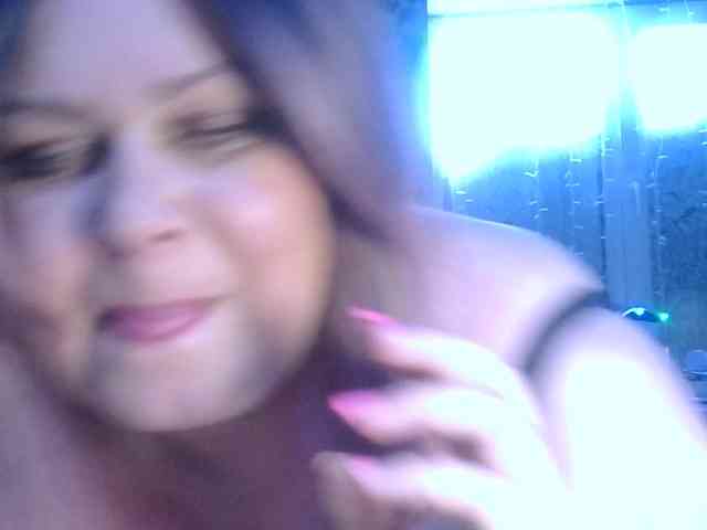 CharleeKendall webcam