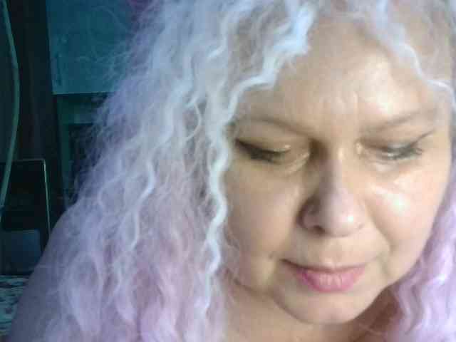 CharleeKendall webcam