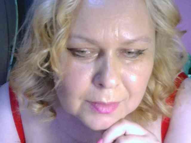 CharleeKendall webcam