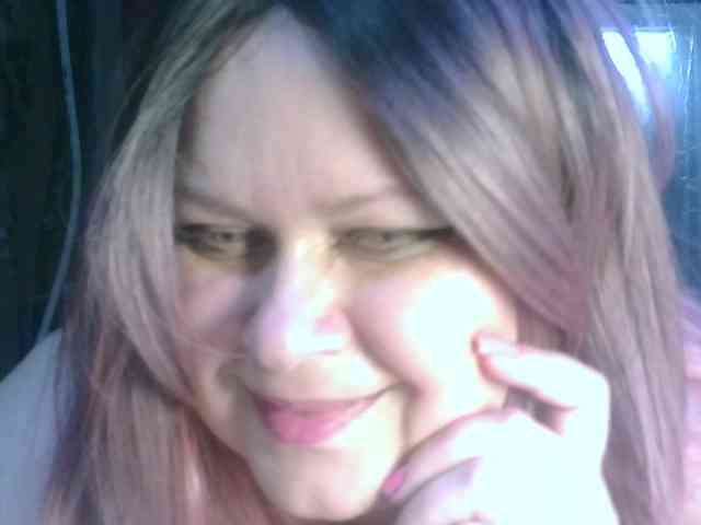 CharleeKendall webcam