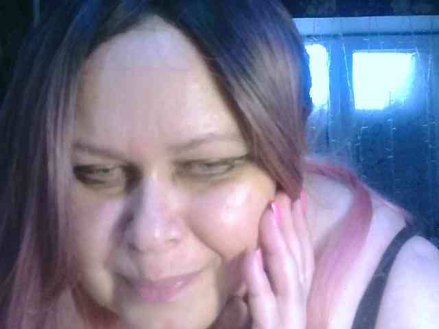 CharleeKendall webcam