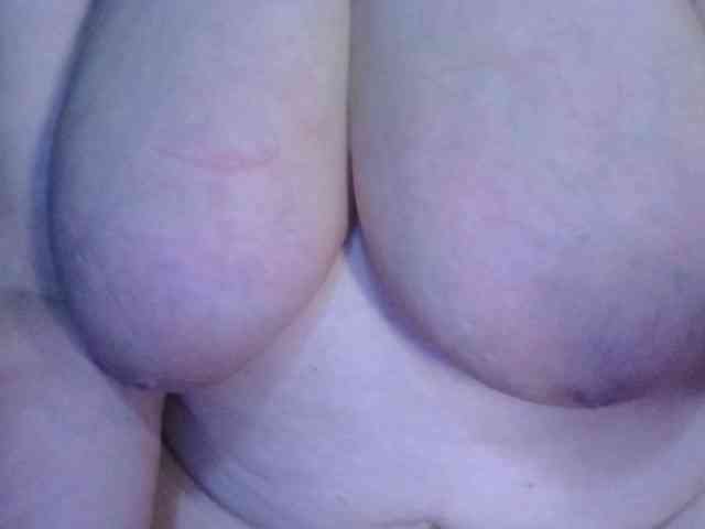 CharleeKendall webcam