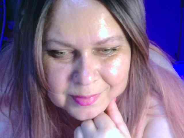 CharleeKendall webcam