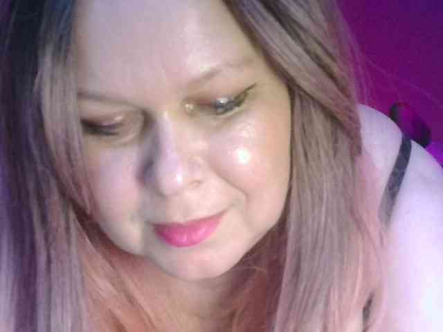 CharleeKendall webcam