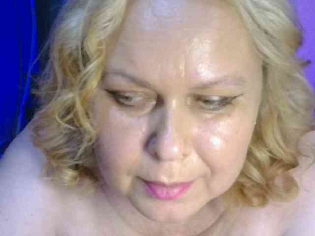 CharleeKendall webcam