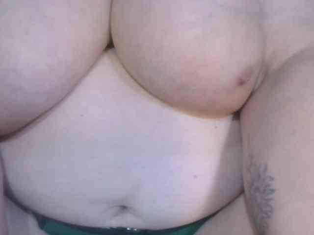 CharleeKendall webcam