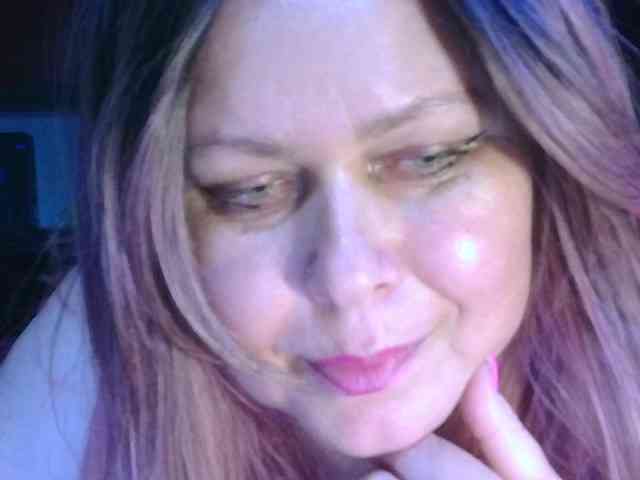 CharleeKendall webcam