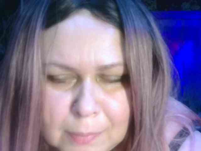 CharleeKendall webcam