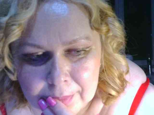 CharleeKendall webcam