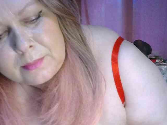 CharleeKendall webcam