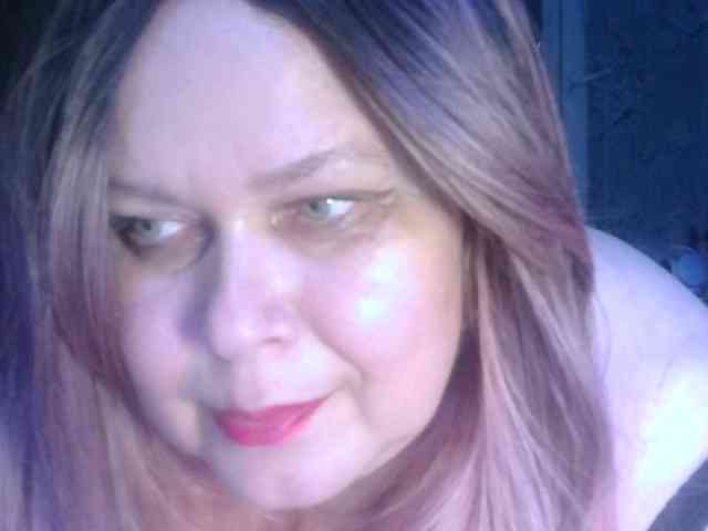 CharleeKendall webcam