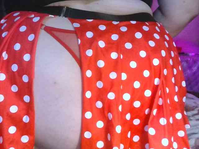 CharleeKendall webcam