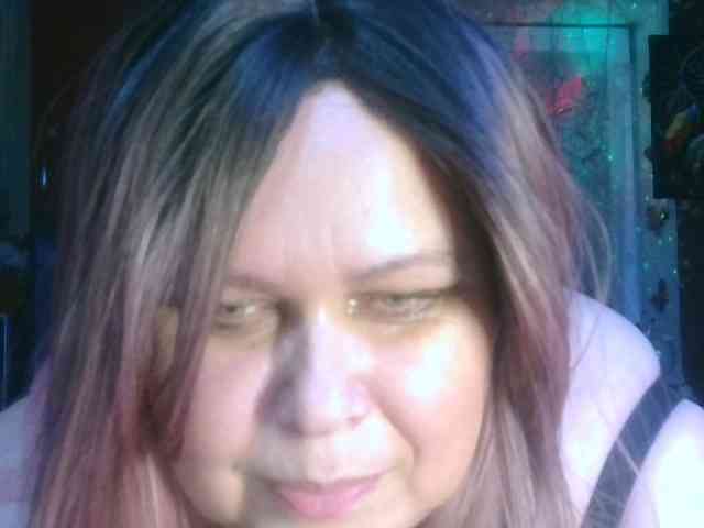 CharleeKendall webcam