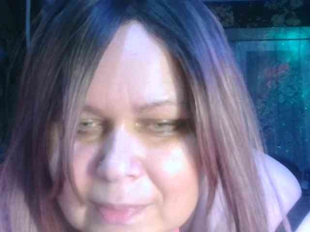 CharleeKendall webcam