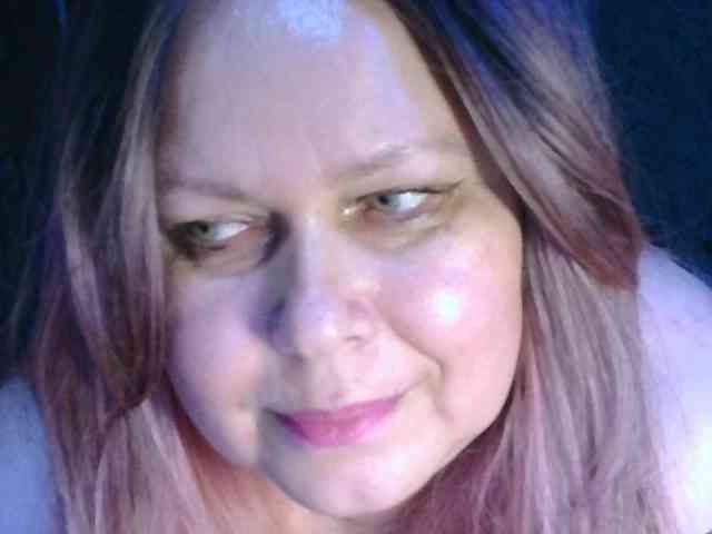 CharleeKendall webcam