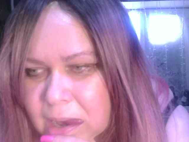 CharleeKendall webcam