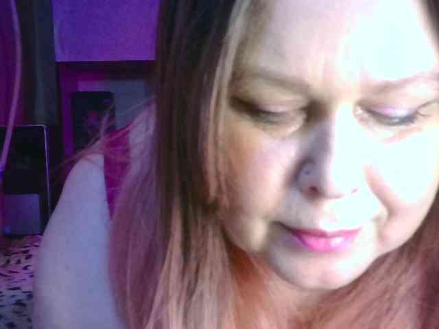 CharleeKendall webcam
