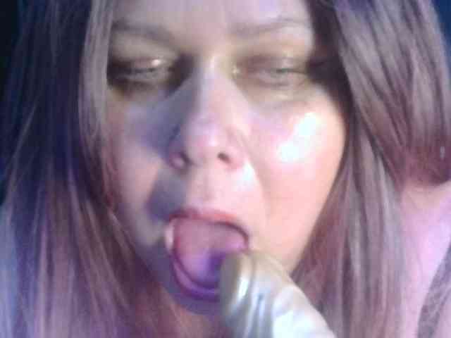 CharleeKendall webcam