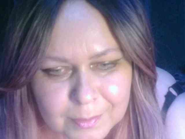 CharleeKendall webcam
