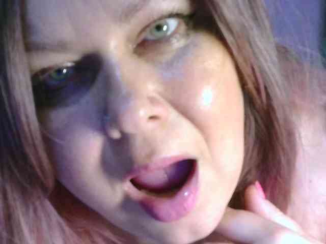 CharleeKendall webcam
