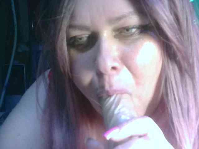 CharleeKendall webcam