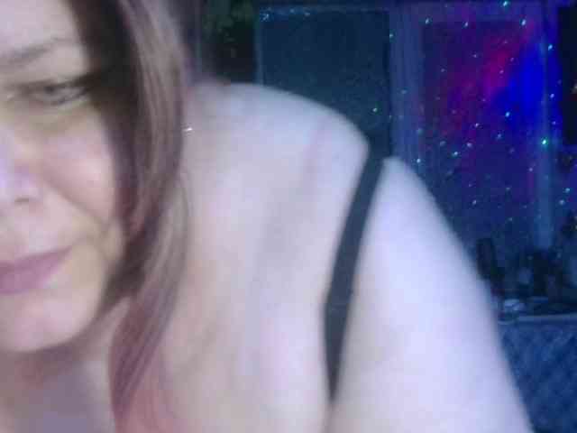 CharleeKendall webcam