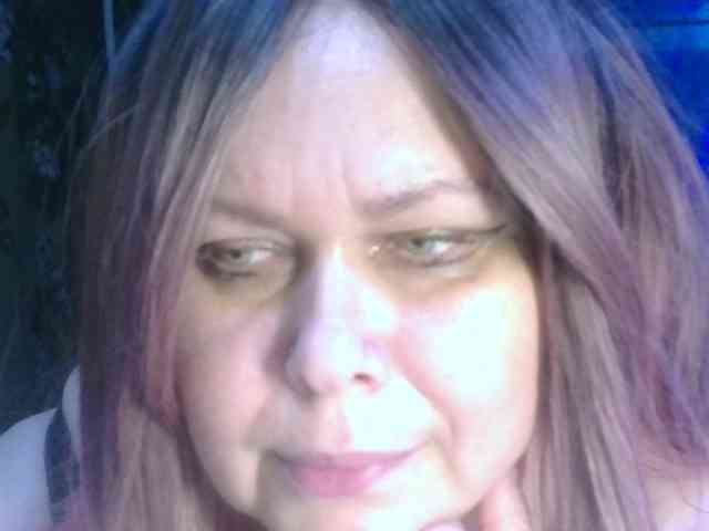 CharleeKendall webcam