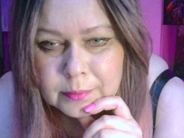 CharleeKendall webcam