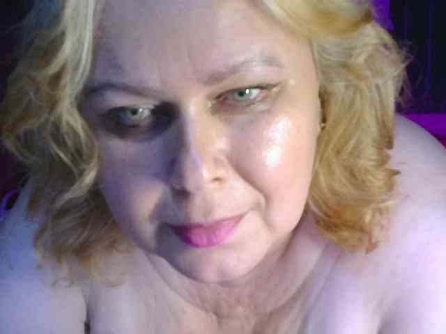 CharleeKendall webcam